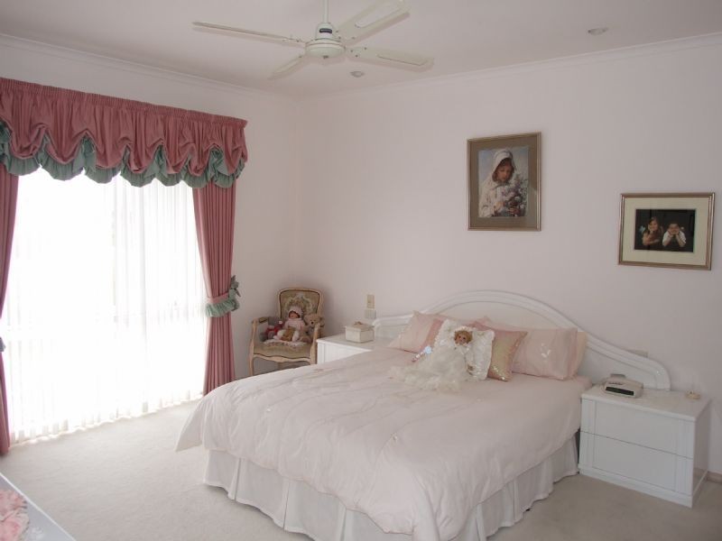 2 Kennedy Court, Newborough VIC 3825