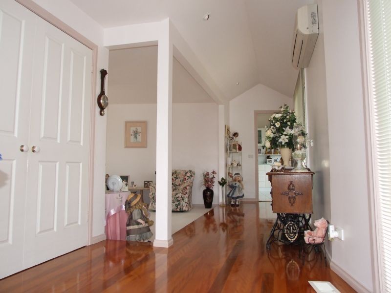 2 Kennedy Court, Newborough VIC 3825