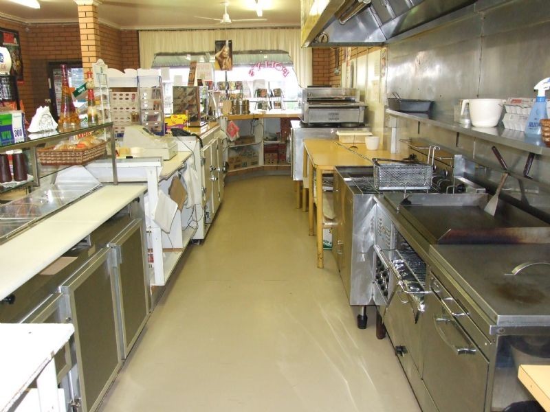 8 Reserve Road, Yallourn North VIC 3825