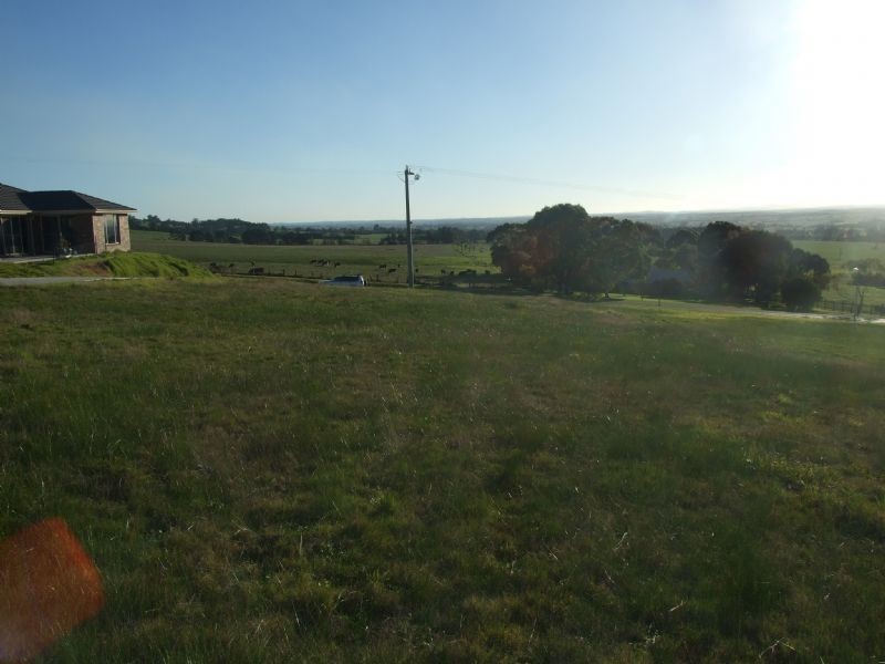 16 Watsons Road, Moe VIC 3825