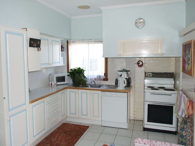 13 Hampton Street, Moe VIC 3825