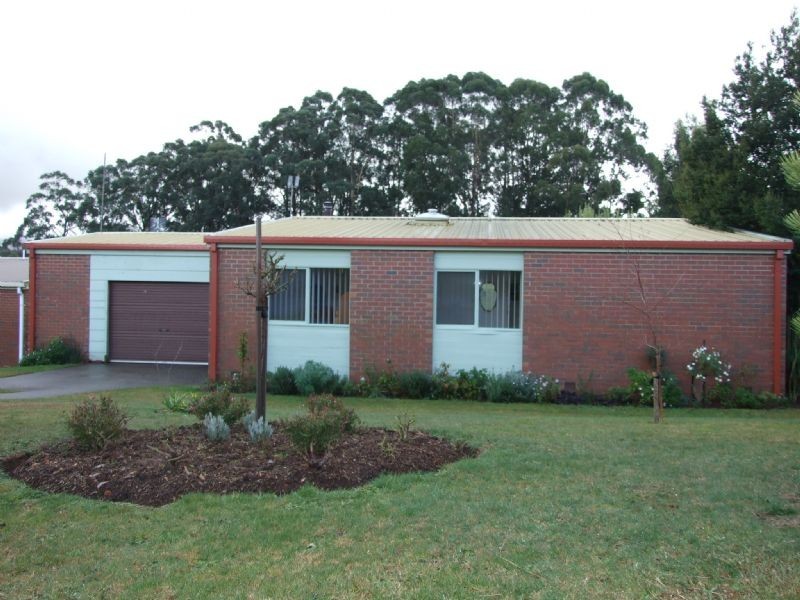 41 Pinnacle Drive, Rawson VIC 3825