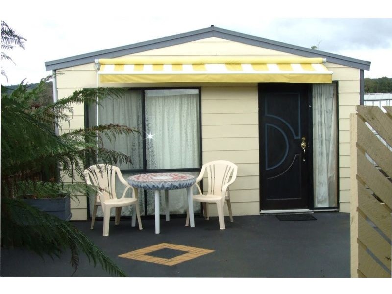 11 Randall Crescent, Moe VIC 3825
