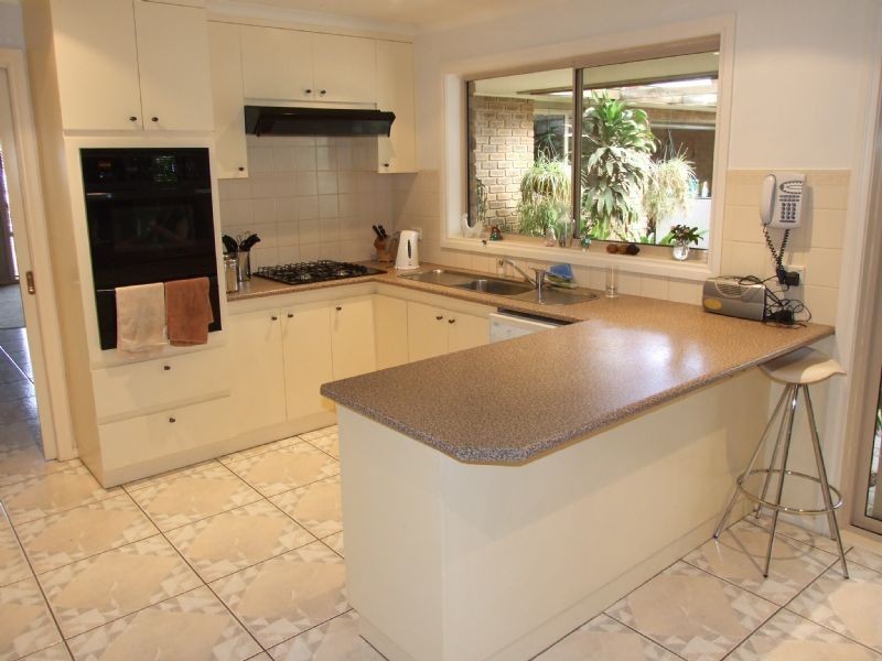 30 Tresswell Avenue, Newborough VIC 3825