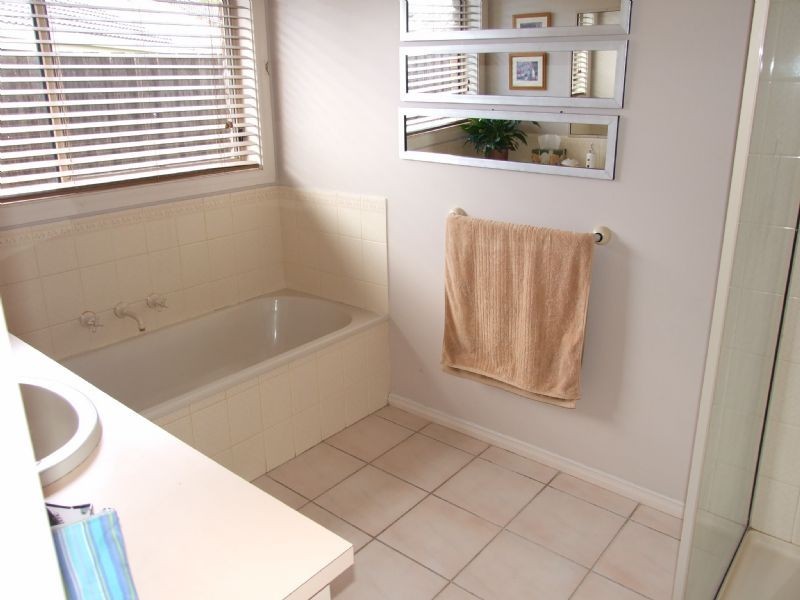 30 Tresswell Avenue, Newborough VIC 3825