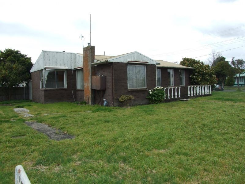 52 Newark Avenue, Moe VIC 3825