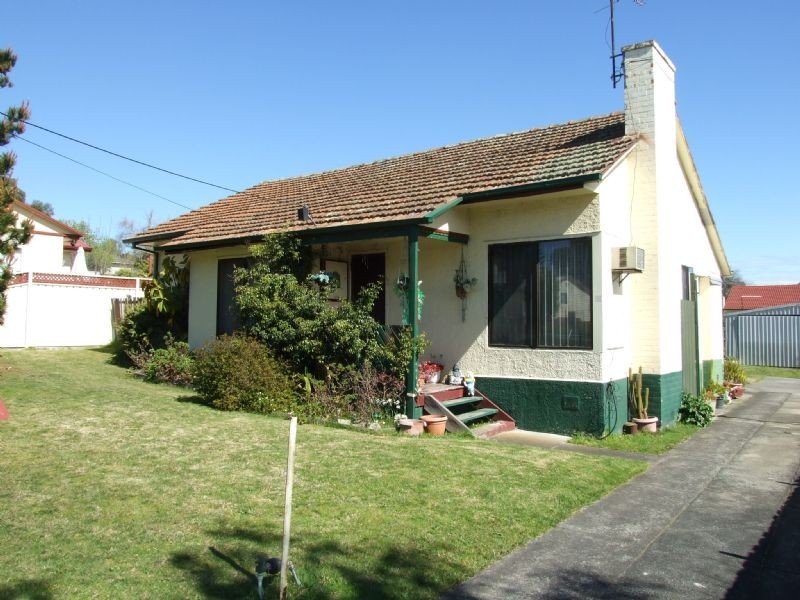 2 Scott Avenue, Moe VIC 3825