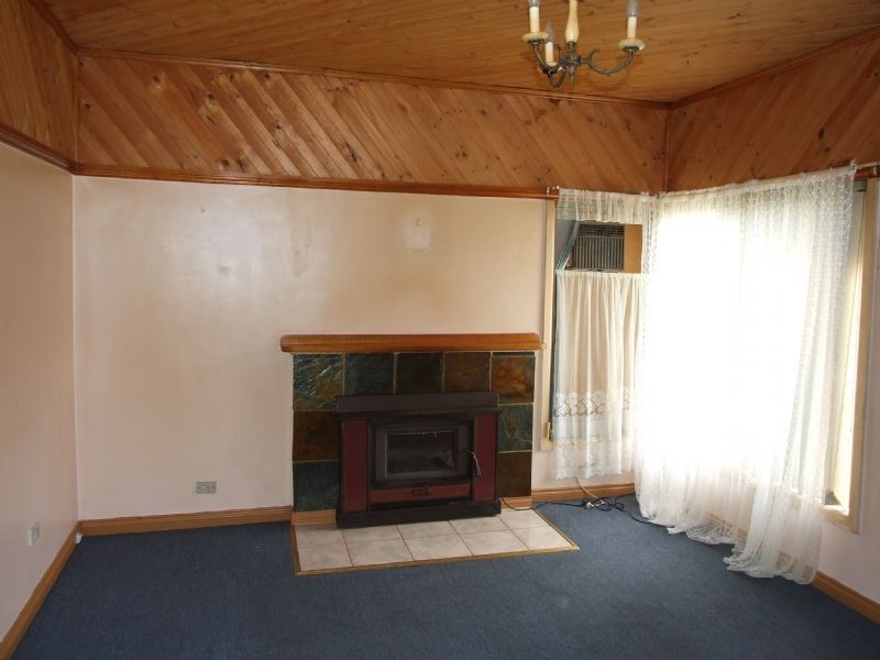 2 Scott Avenue, Moe VIC 3825