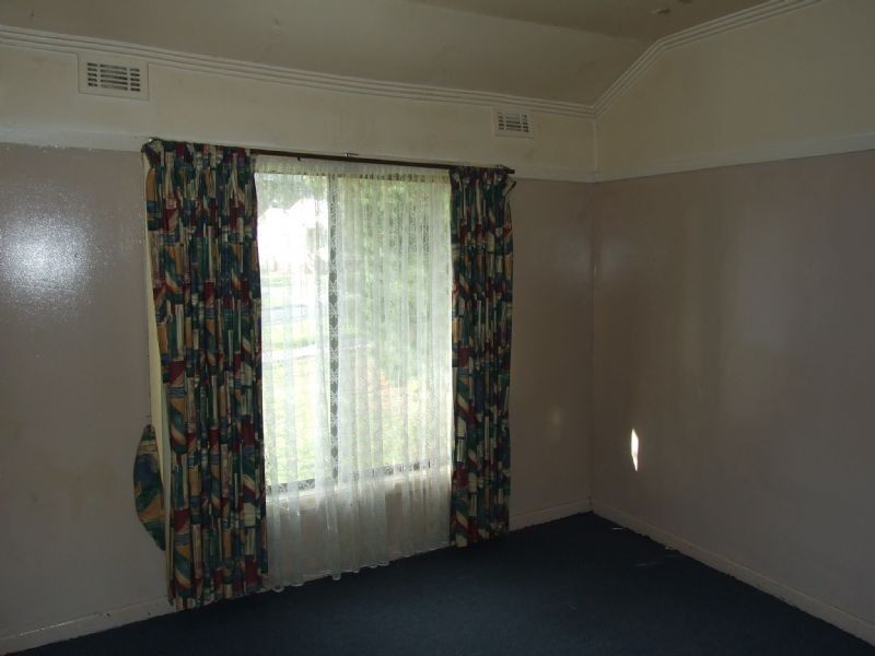 2 Scott Avenue, Moe VIC 3825