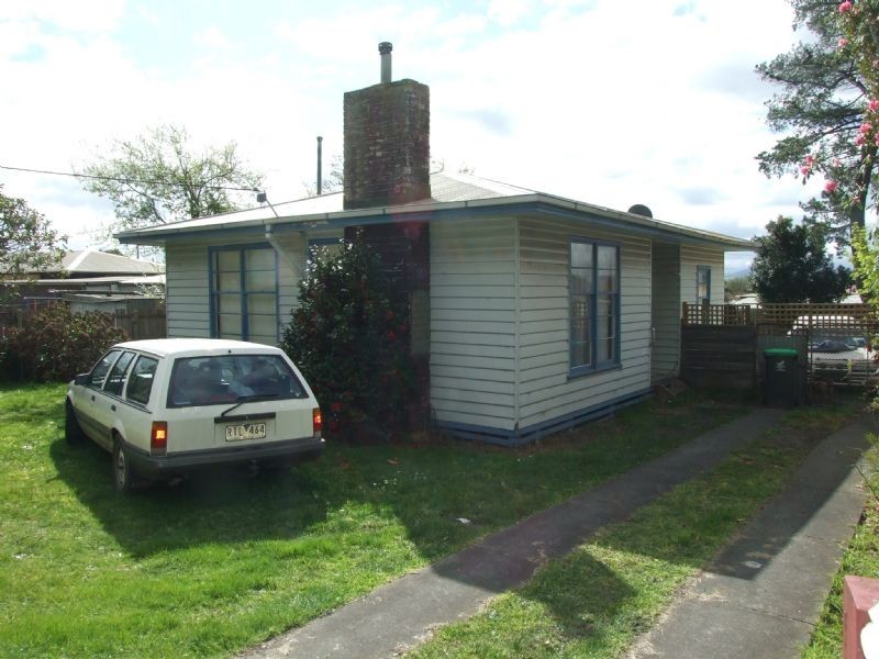 96 Service Road, Moe VIC 3825