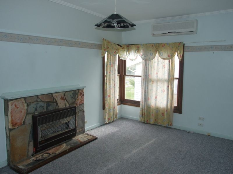5 Staff Street, Moe VIC 3825
