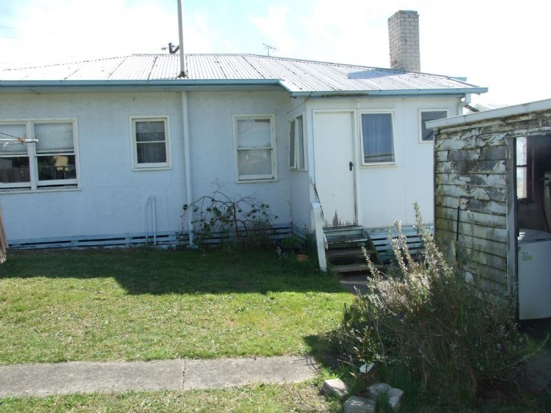5 Staff Street, Moe VIC 3825