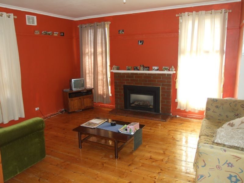 1 Marshall Avenue, Moe VIC 3825