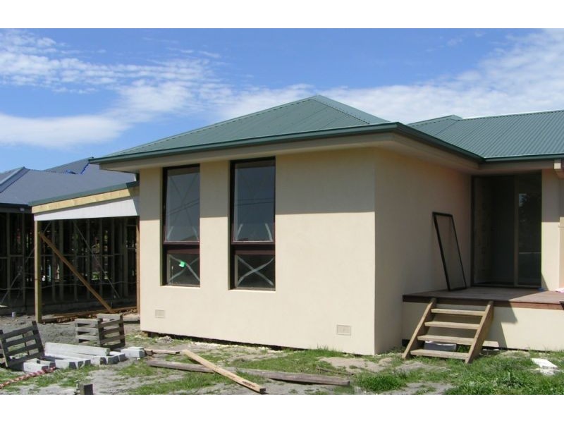 65 Vale Street, Moe VIC 3825