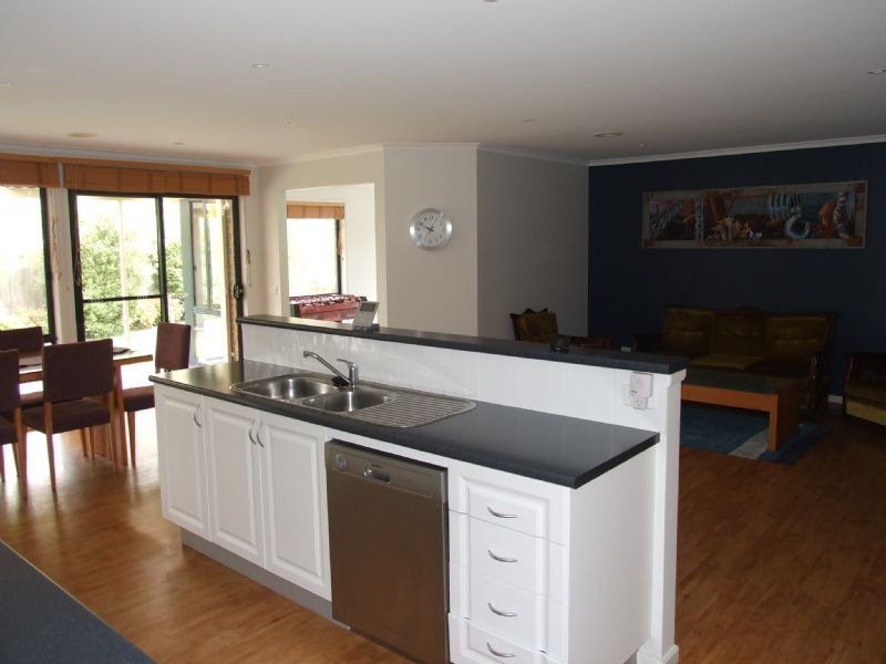 7 Valley Court, Newborough VIC 3825