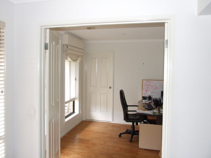 7 Valley Court, Newborough VIC 3825