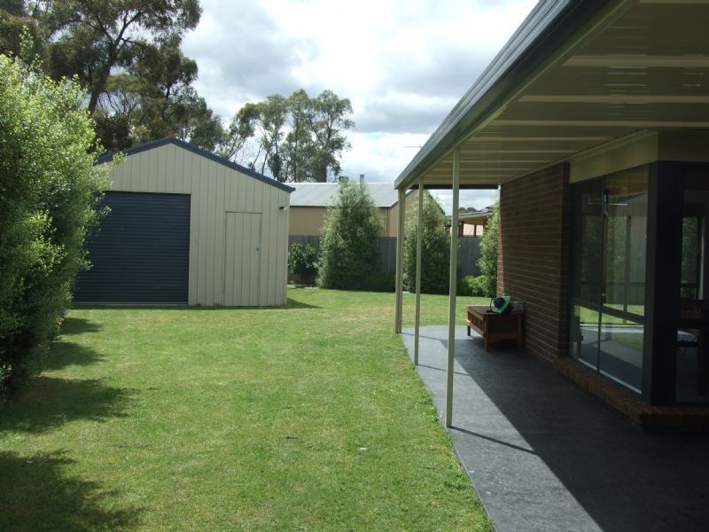 7 Valley Court, Newborough VIC 3825