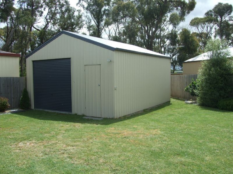 7 Valley Court, Newborough VIC 3825