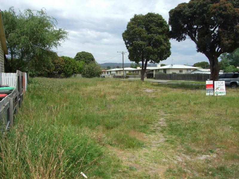 105 Service Road, Moe VIC 3825