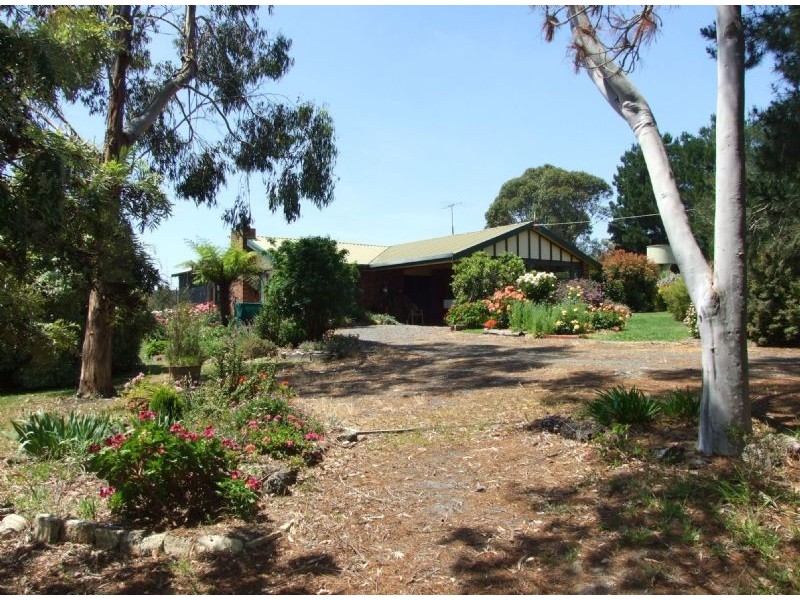 34 Thalloo Road, Tanjil South VIC 3825