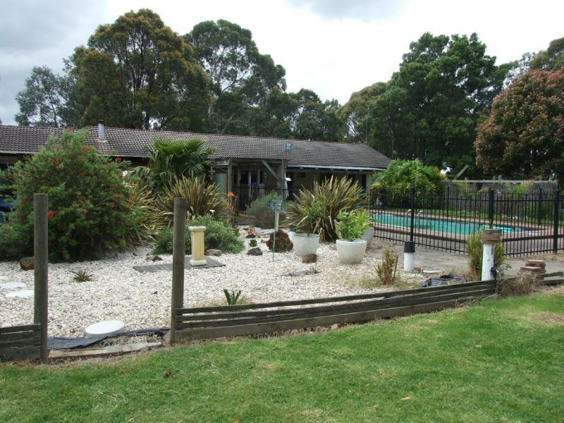 7 Frys Track, Newborough VIC 3825