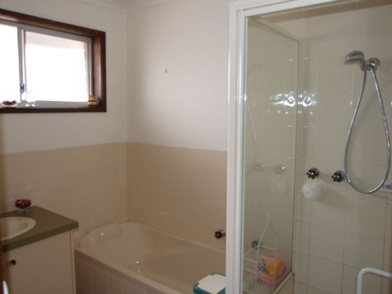 2/95 Monash Road, Newborough VIC 3825