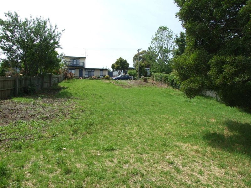 37 Smallburn Avenue, Newborough VIC 3825