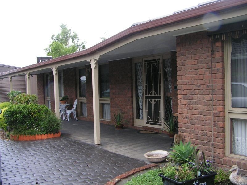 11 Burnside Street, Moe VIC 3825