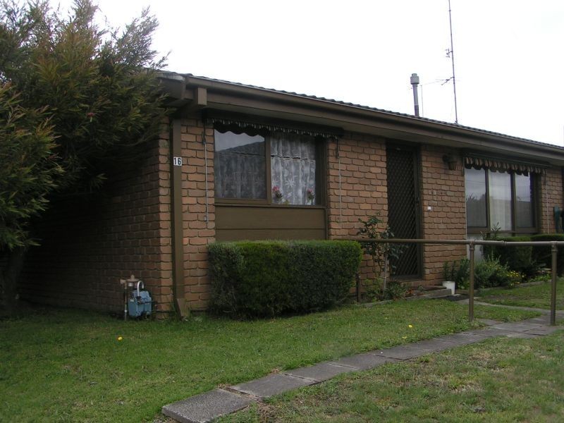 16/14-18 Bell Street, Moe VIC 3825