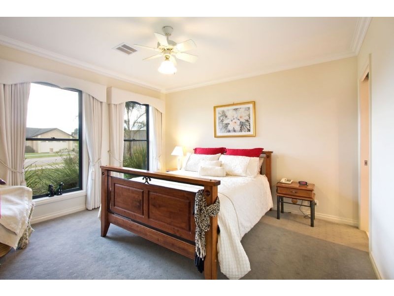 37 Parkside Drive, Moe VIC 3825