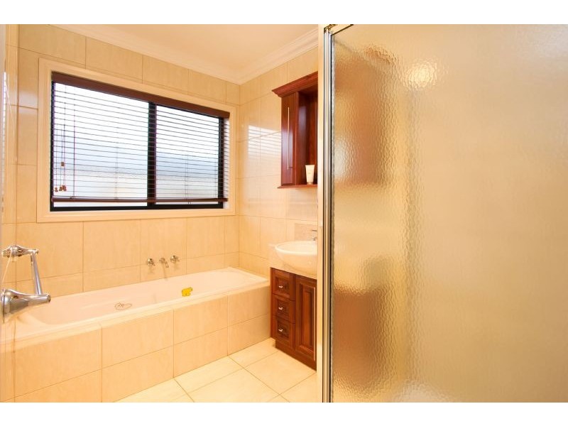 37 Parkside Drive, Moe VIC 3825