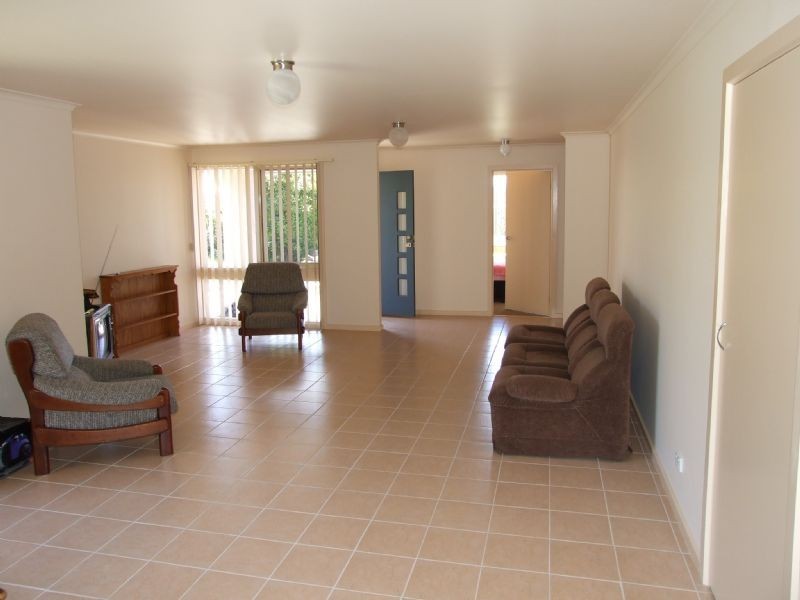 2 Leslie Court, Moe VIC 3825