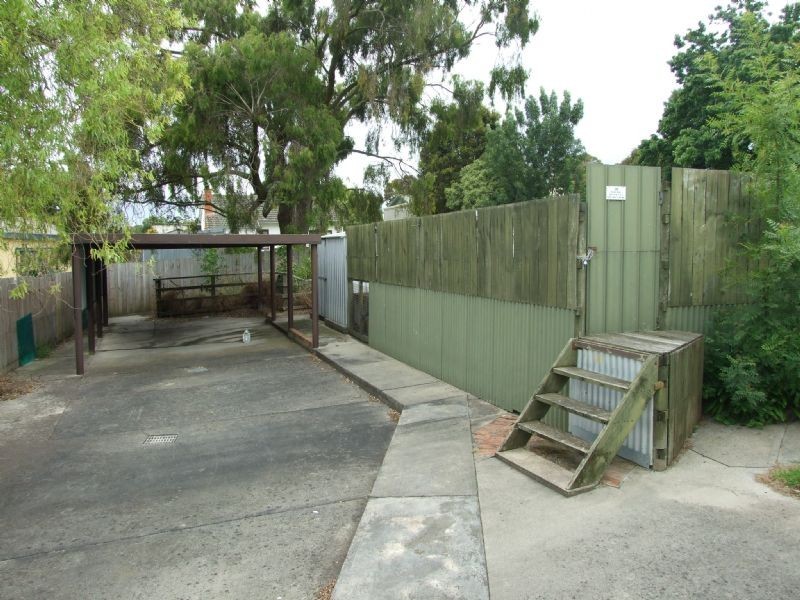9 Staff Street, Moe VIC 3825