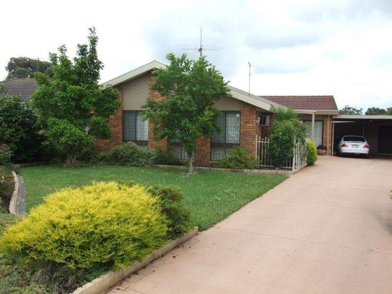 13 McMillan Court, Newborough VIC 3825