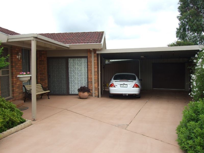 13 McMillan Court, Newborough VIC 3825