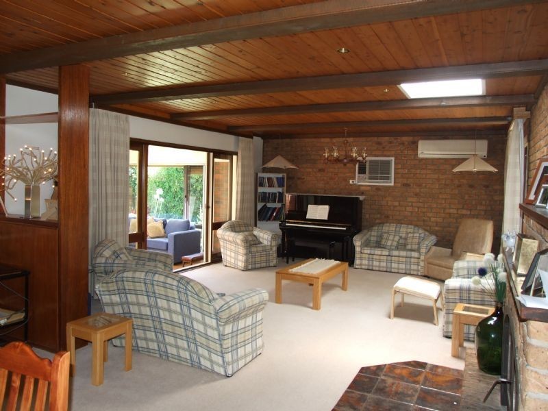 4 Alpha Court, Moe VIC 3825