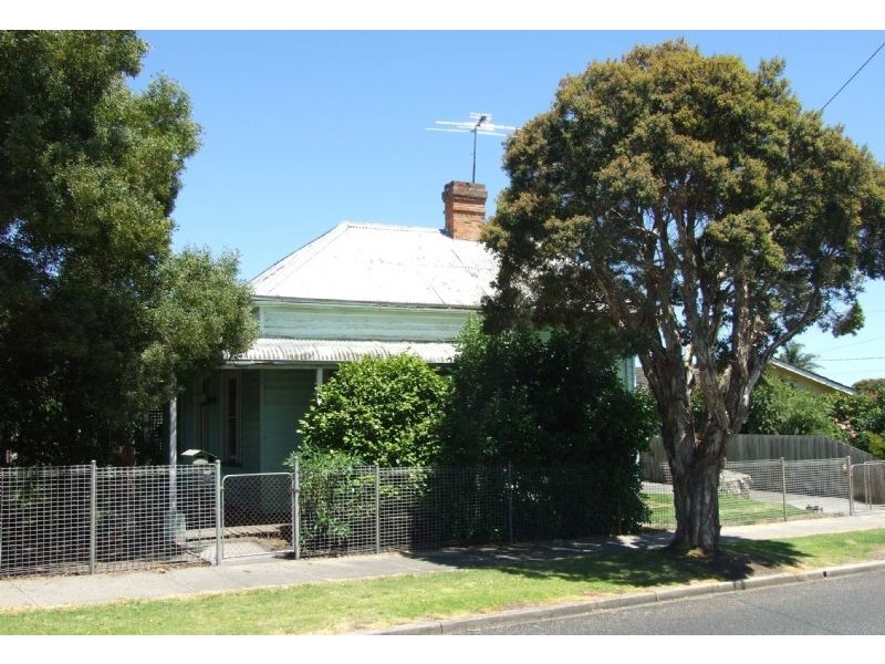 2 Mervyn Court, Moe VIC 3825