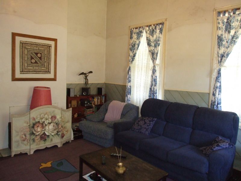 2 Mervyn Court, Moe VIC 3825