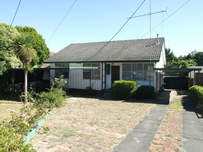 21 Stoddart Street, Moe VIC 3825