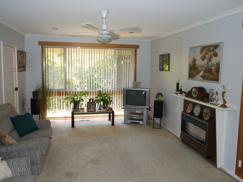 51 Western Avenue, Newborough VIC 3825