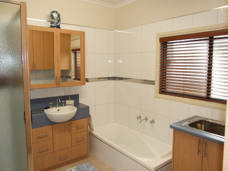 79 Moore Street, Moe VIC 3825