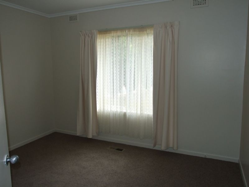 24 Windsor Avenue, Moe VIC 3825