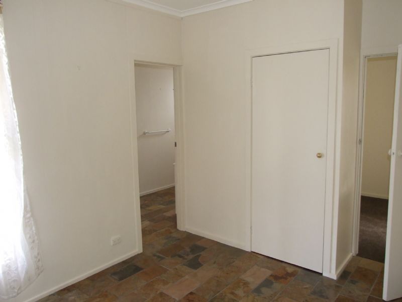 24 Windsor Avenue, Moe VIC 3825