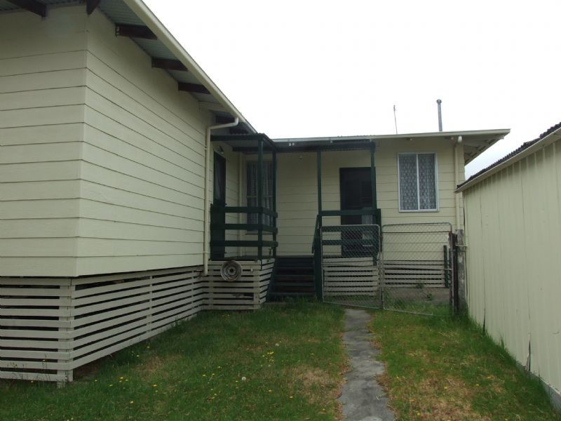 24 Windsor Avenue, Moe VIC 3825