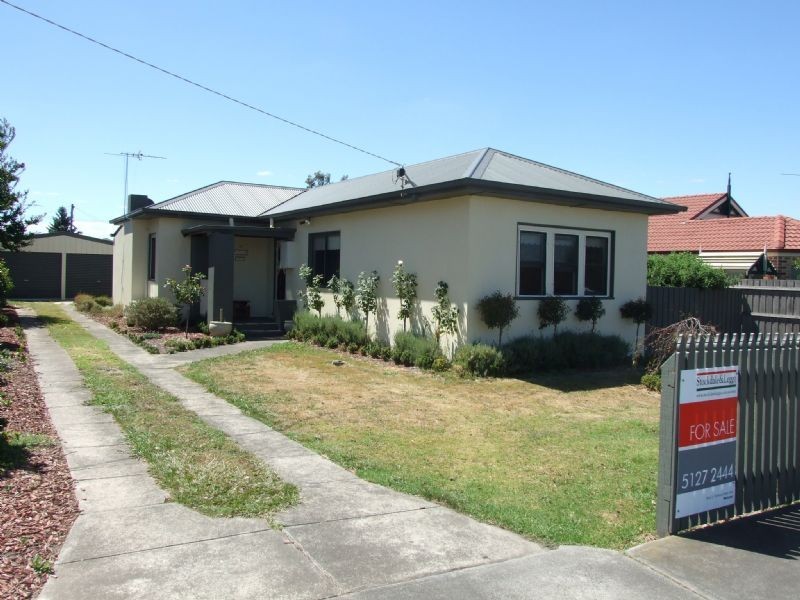 4 Johnson Street, Moe VIC 3825
