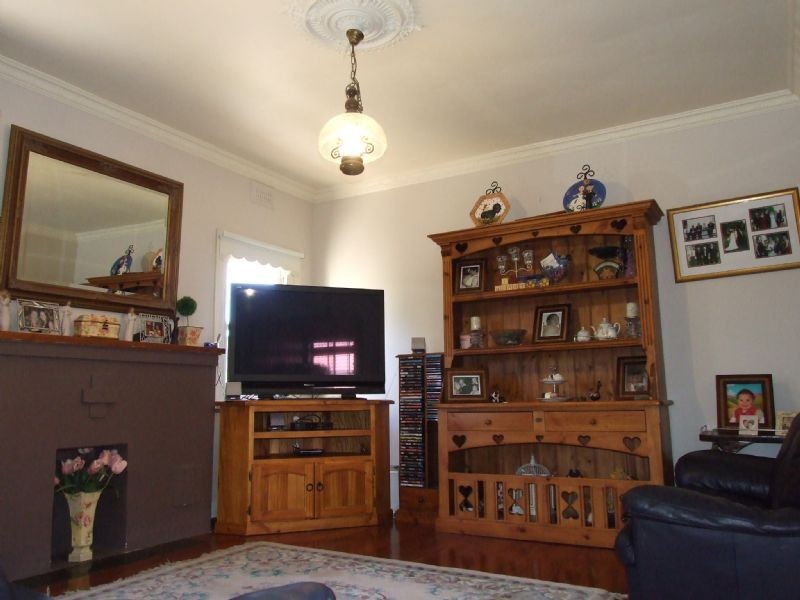 4 Johnson Street, Moe VIC 3825