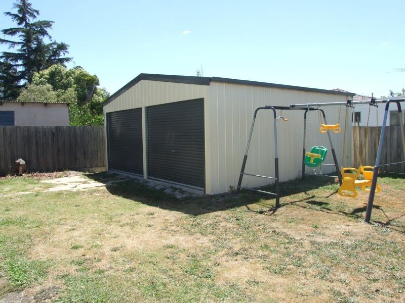 4 Johnson Street, Moe VIC 3825