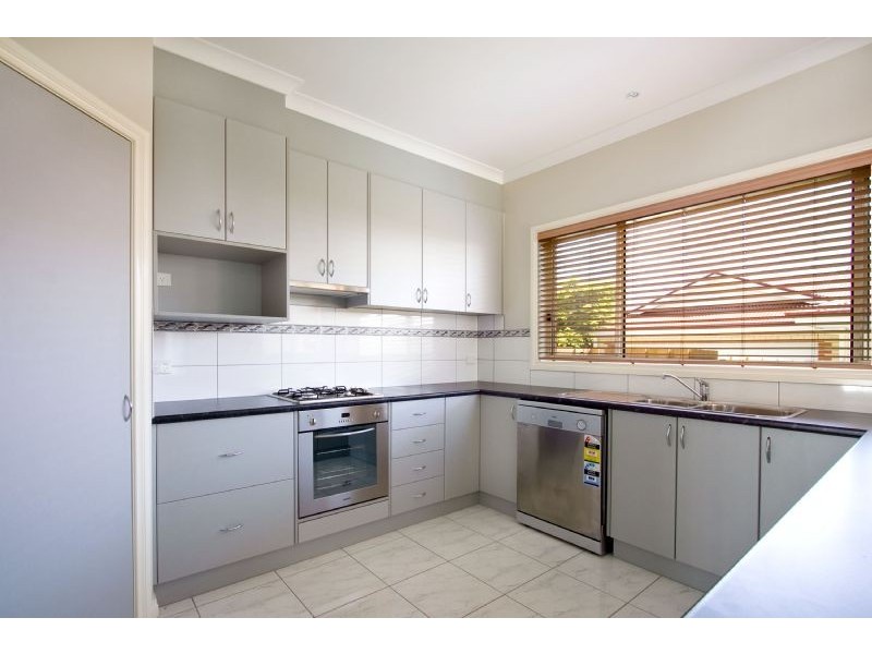 2/63 Monash Road, Newborough VIC 3825