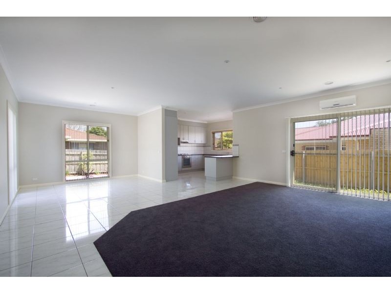 2/63 Monash Road, Newborough VIC 3825