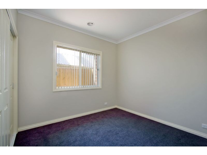 2/63 Monash Road, Newborough VIC 3825